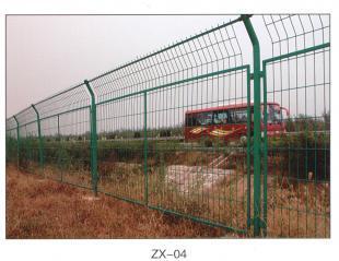 供應鐵路加高護欄網、高速公路護欄網 超翔網欄在橋梁安全防護中的應用